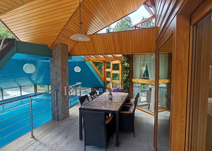 Chruślice-basen Sezon,sauna Villa Neu Sandez